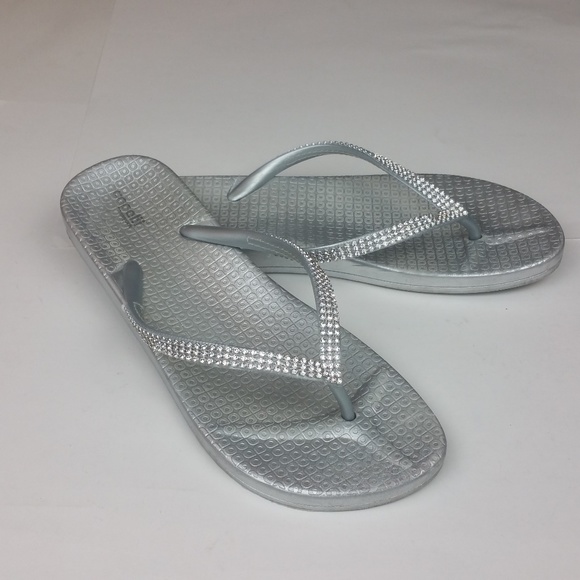 capelli flip flops